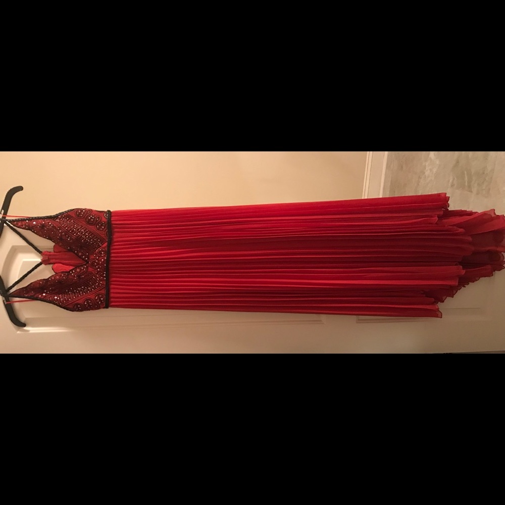 Gorgeous red evening dress - size 2 - New